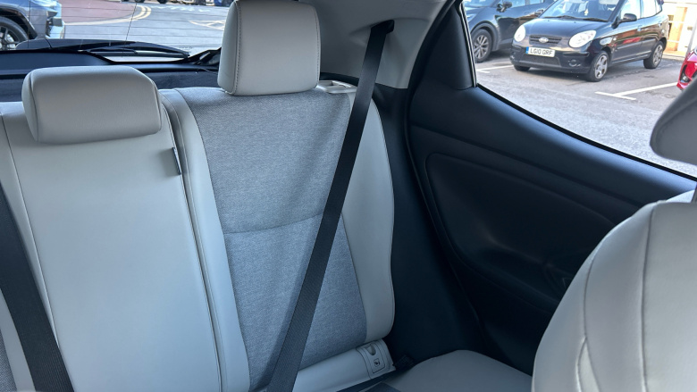 Toyota Yaris 1.5 Hybrid Excel 5dr CVT Hybrid Hatchback